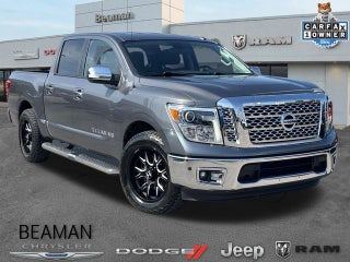 2019 Nissan TITAN SL
