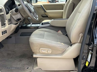 2014 Nissan Titan SV