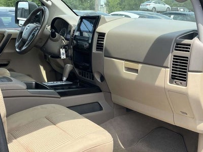 2014 Nissan Titan SV