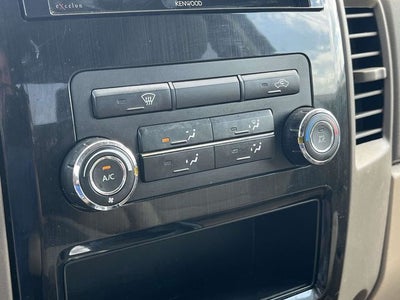 2014 Nissan Titan SV