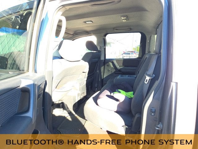 2014 Nissan Titan SV