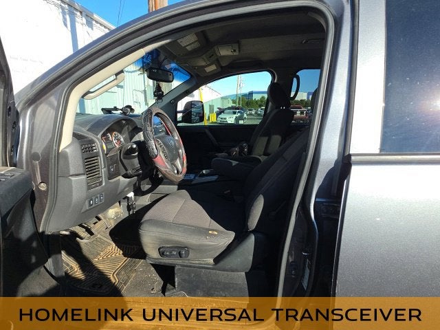 2014 Nissan Titan SV