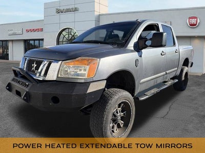 2014 Nissan Titan SV