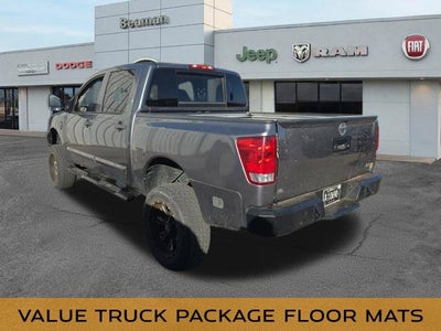 2014 Nissan Titan SV