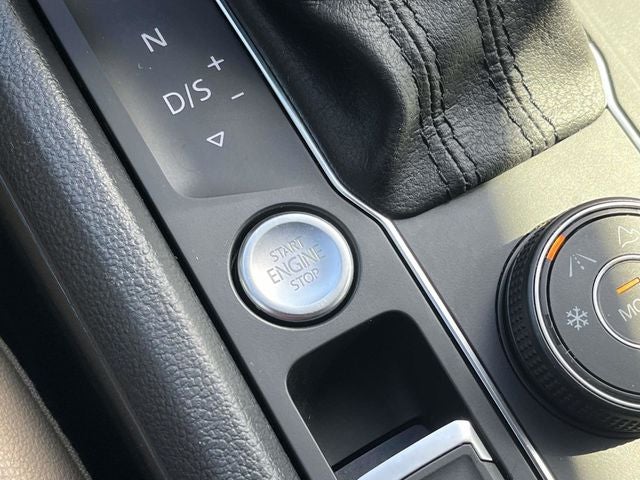 2020 Volkswagen Atlas Cross Sport 3.6L V6 SE w/Technology 4Motion