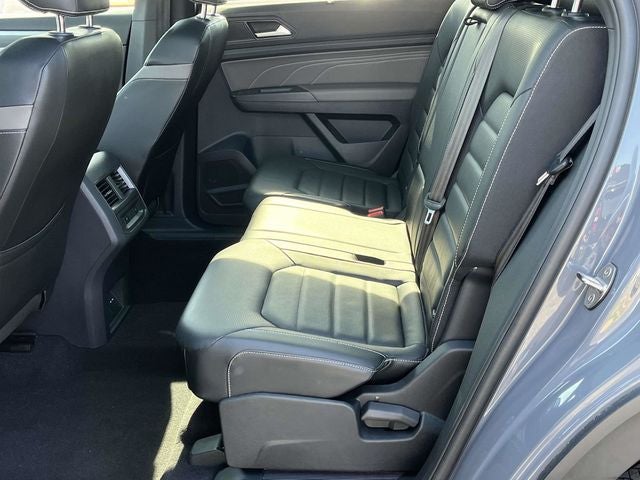 2022 Volkswagen Atlas Cross Sport 3.6L V6 SEL Premium R-Line