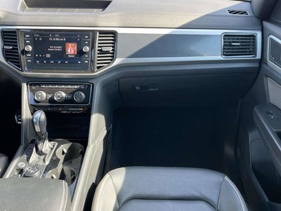 2022 Volkswagen Atlas Cross Sport 3.6L V6 SEL Premium R-Line