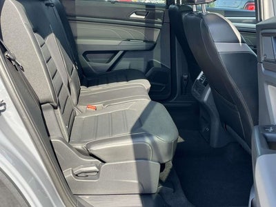 2022 Volkswagen Atlas Cross Sport 3.6L V6 SEL Premium R-Line