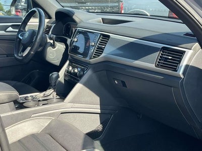 2022 Volkswagen Atlas Cross Sport 3.6L V6 SEL Premium R-Line