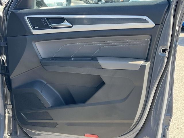 2022 Volkswagen Atlas Cross Sport 3.6L V6 SEL Premium R-Line