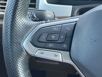 2022 Volkswagen Atlas Cross Sport 3.6L V6 SEL Premium R-Line