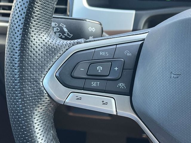2022 Volkswagen Atlas Cross Sport 3.6L V6 SEL Premium R-Line