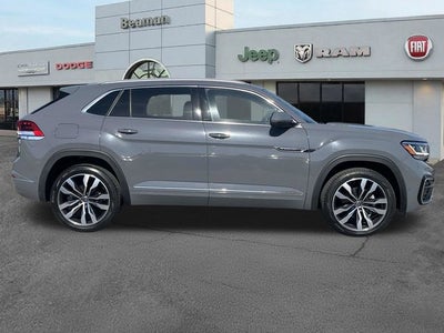 2022 Volkswagen Atlas Cross Sport 3.6L V6 SEL Premium R-Line