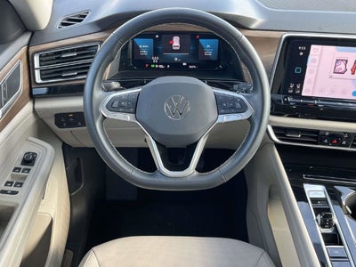 2025 Volkswagen Atlas 2.0T SE w/Technology
