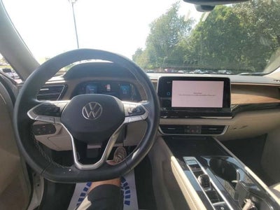 2025 Volkswagen Atlas 2.0T SE w/Technology
