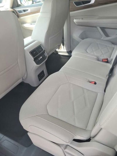 2025 Volkswagen Atlas 2.0T SE w/Technology