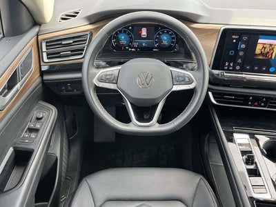 2025 Volkswagen Atlas 2.0T SE w/Technology