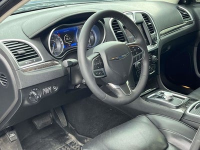 2023 Chrysler 300 Touring