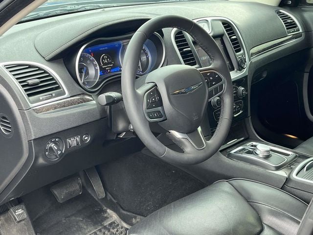 2023 Chrysler 300 Touring