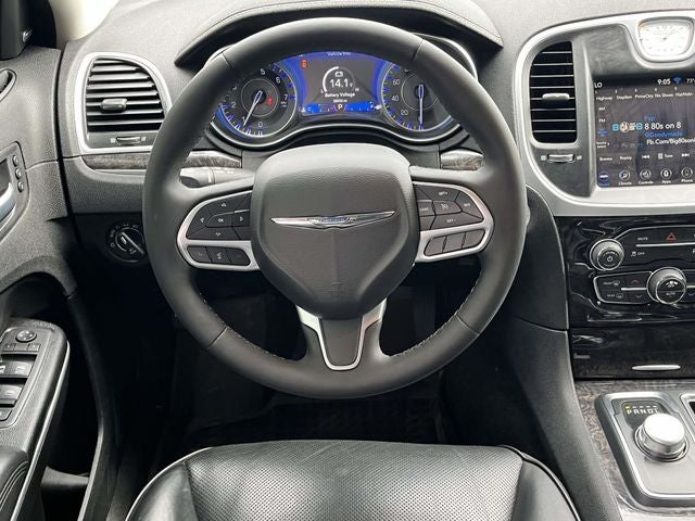 2023 Chrysler 300 Touring