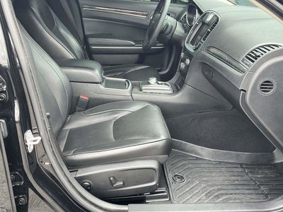 2023 Chrysler 300 Touring