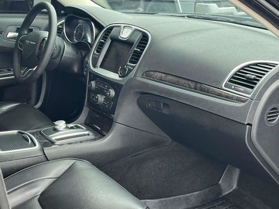 2023 Chrysler 300 Touring