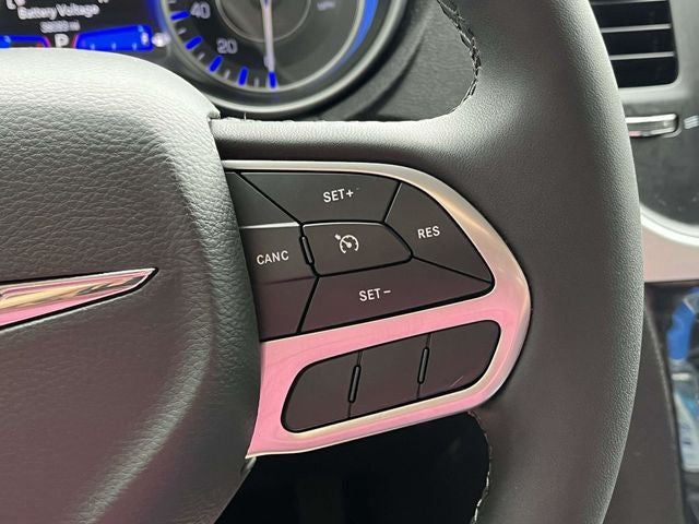 2023 Chrysler 300 Touring