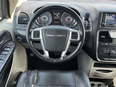 2012 Chrysler Town & Country Touring