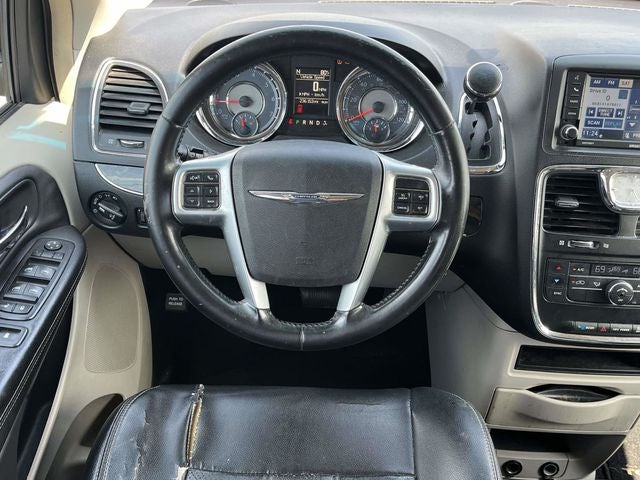 2012 Chrysler Town & Country Touring