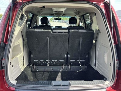 2012 Chrysler Town & Country Touring