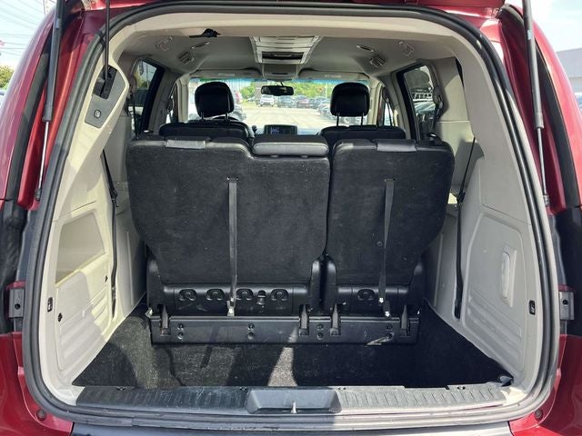 2012 Chrysler Town & Country Touring