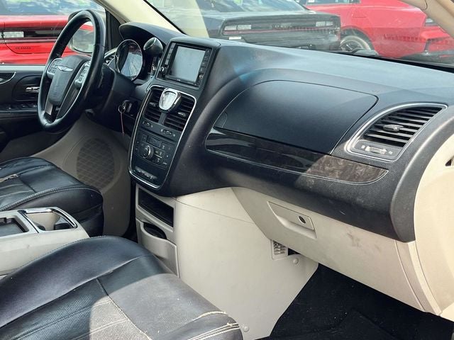 2012 Chrysler Town & Country Touring