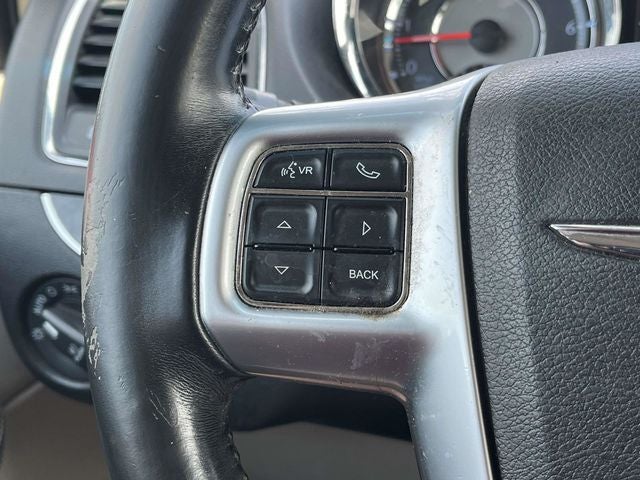 2012 Chrysler Town & Country Touring