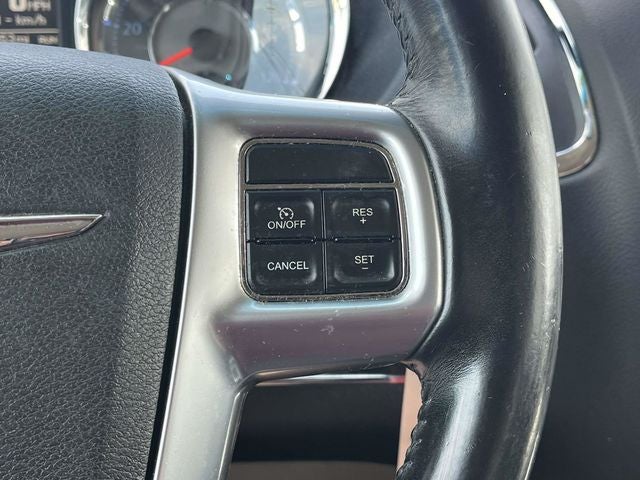 2012 Chrysler Town & Country Touring