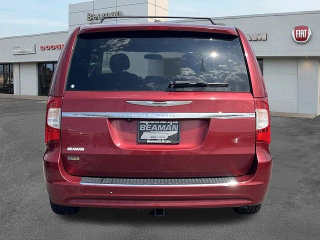 2012 Chrysler Town & Country Touring