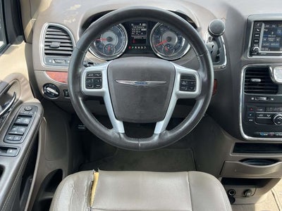 2014 Chrysler Town & Country Touring