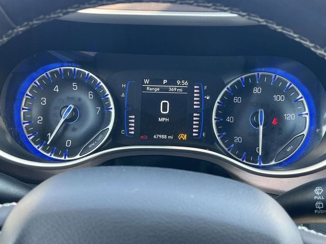 2023 Chrysler Voyager LX