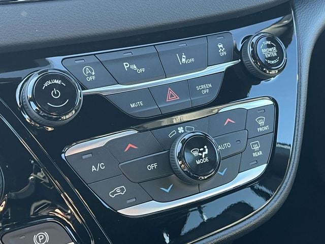 2026 Chrysler Voyager LX