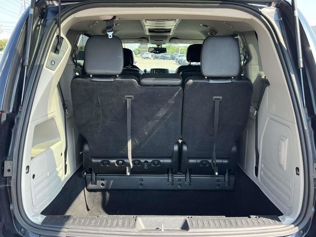 2014 Chrysler Town & Country Touring-L