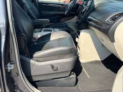 2014 Chrysler Town & Country Touring-L