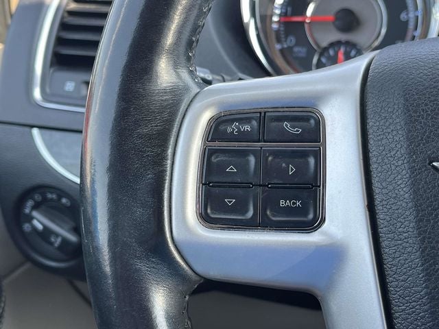 2014 Chrysler Town & Country Touring-L