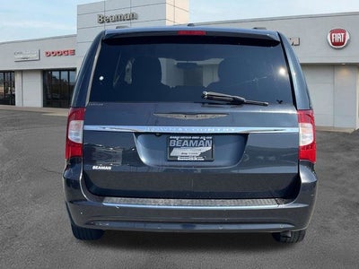 2014 Chrysler Town & Country Touring-L