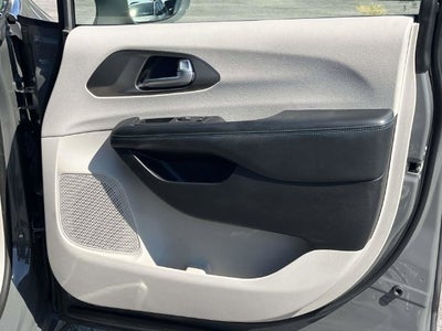 2021 Chrysler Pacifica Touring
