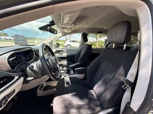 2021 Chrysler Pacifica Touring