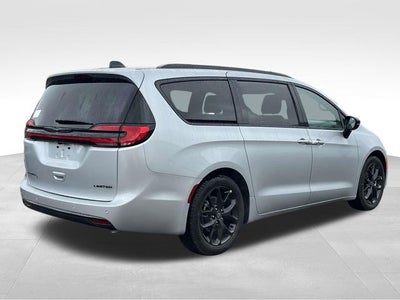 2026 Chrysler Pacifica Limited