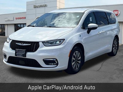 2023 Chrysler Pacifica Hybrid Touring L