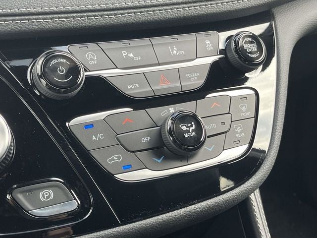 2027 Chrysler Pacifica Limited