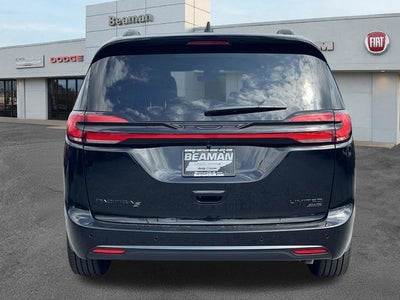 2027 Chrysler Pacifica Limited