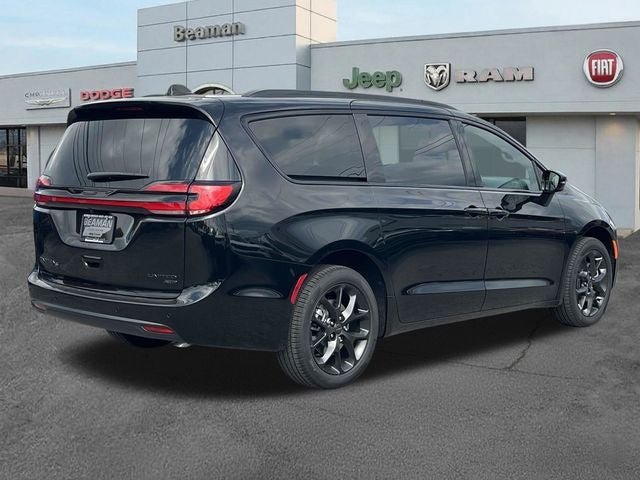 2027 Chrysler Pacifica Limited