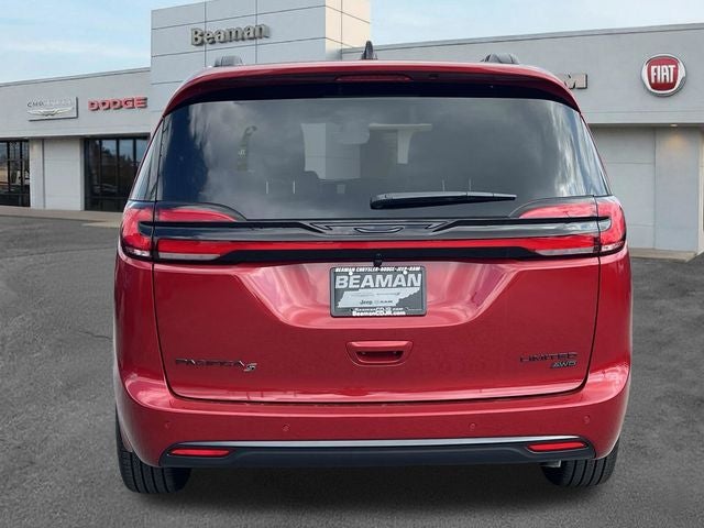 2027 Chrysler Pacifica Limited